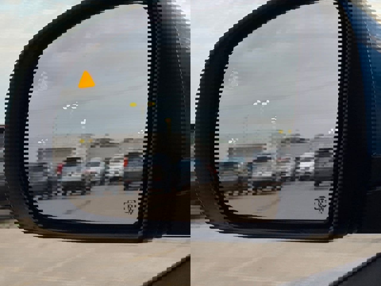 Used 2021 Jeep Cherokee Latitude Plus image 38