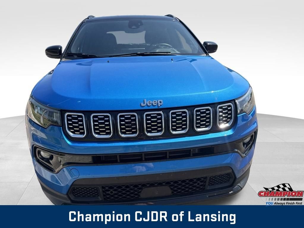 Used 2025 Jeep Compass Limited AWD/4WD image 10