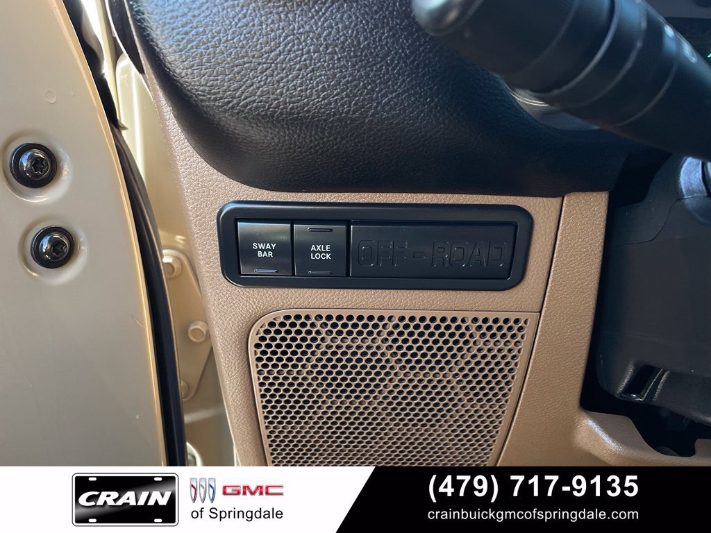 Used 2018 Jeep Wrangler Unlimited Rubicon w/ Cold Weather Group AWD/4WD image 13