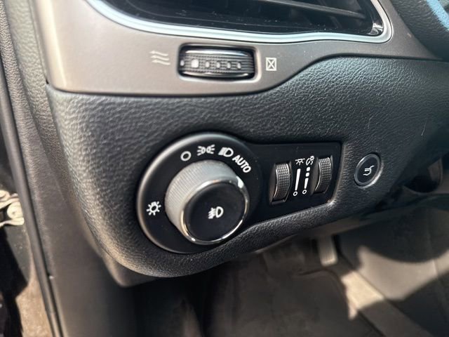 Used 2019 Jeep Cherokee High Altitude AWD/4WD image 19