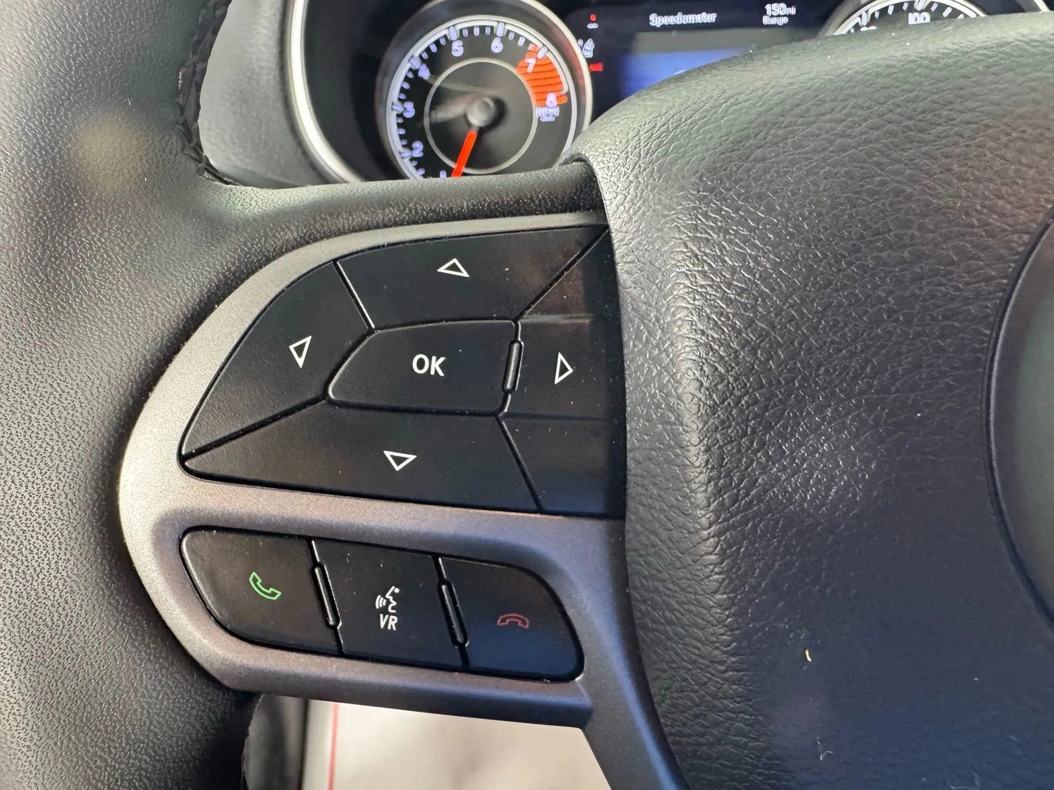 Used 2022 Jeep Cherokee Latitude Lux FWD image 15