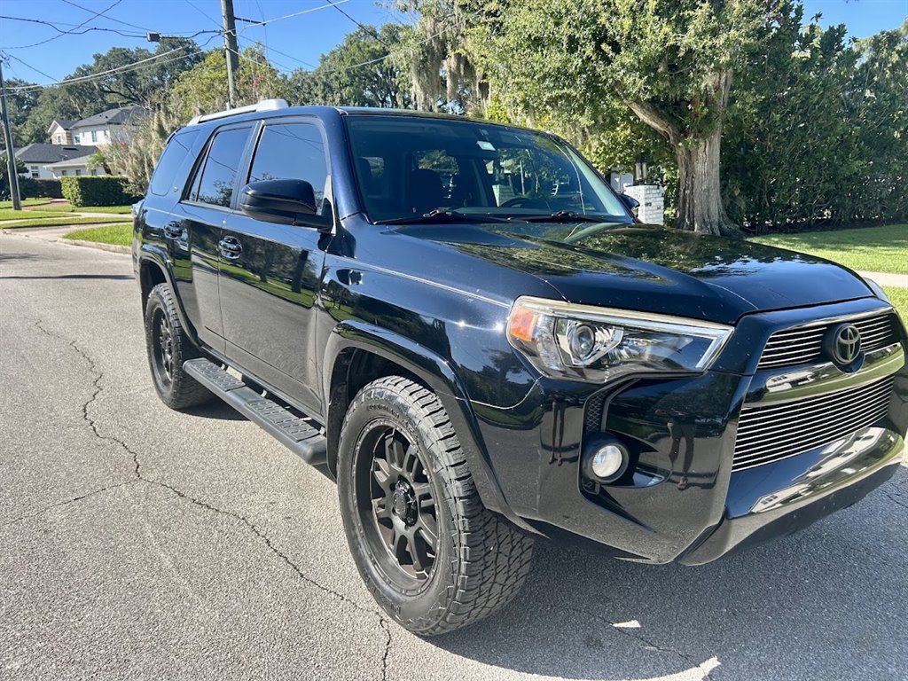 Used 2017 Toyota 4Runner SR5 RWD image 1