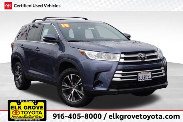 Certified 2019 Toyota Highlander LE FWD image 1