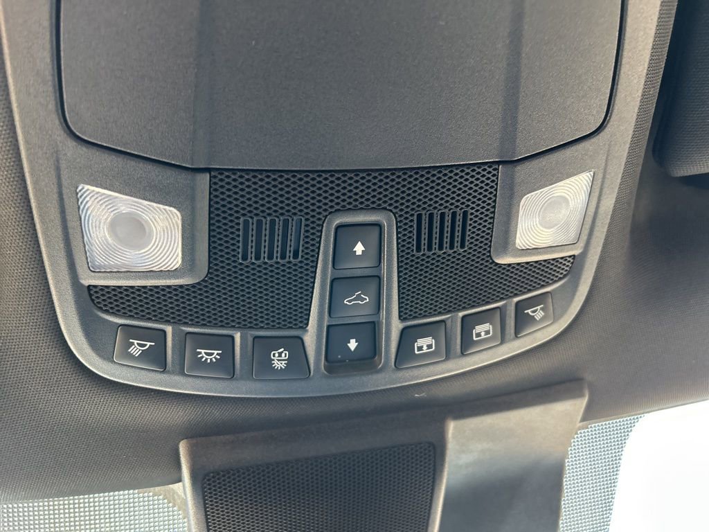 Used 2022 Ford F450 Platinum w/ FX4 Off-Road Package image 38