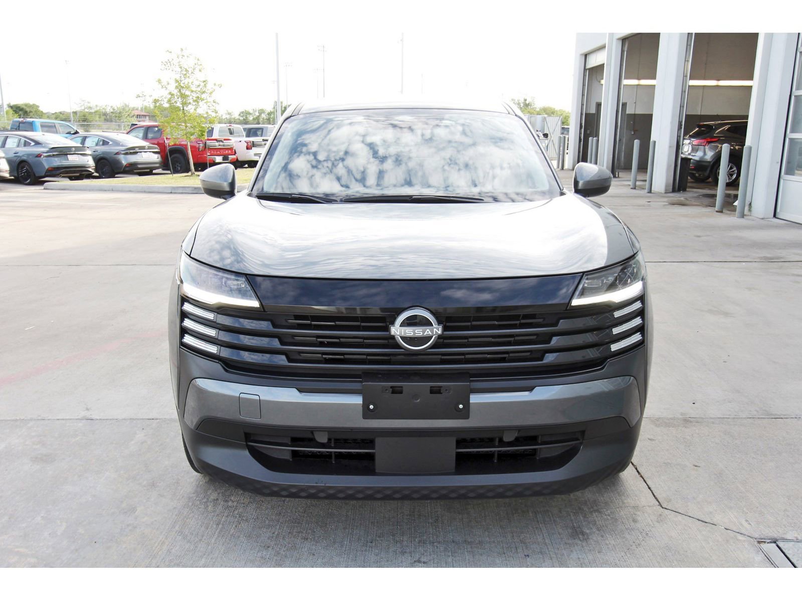 Certified 2025 Nissan Kicks SV image 2