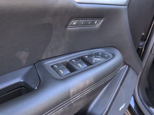 Certified 2022 Cadillac XT5 Sportv w/ LPO, Floor Liner Package image 17