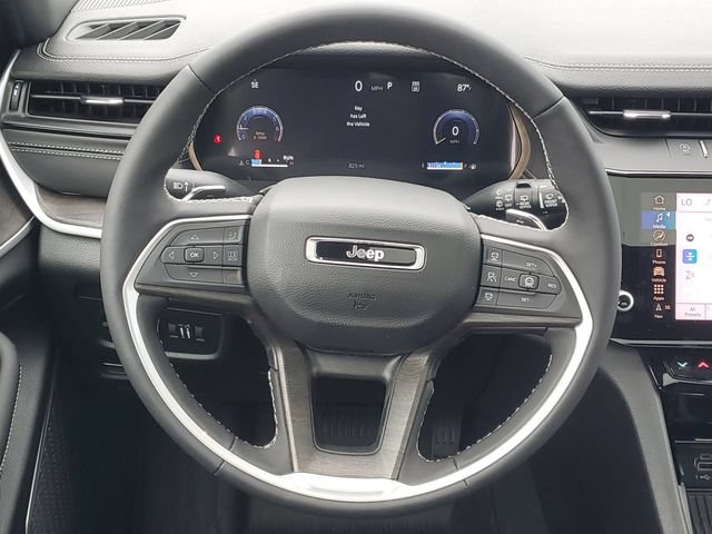 New 2026 Jeep Grand Cherokee Limited AWD/4WD image 14