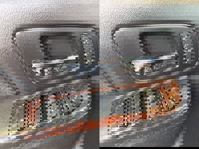 Used 2014 GMC Yukon XL Denali image 21