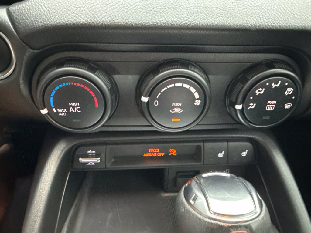 Used 2018 MAZDA MX-5 Miata RF Club RWD image 14