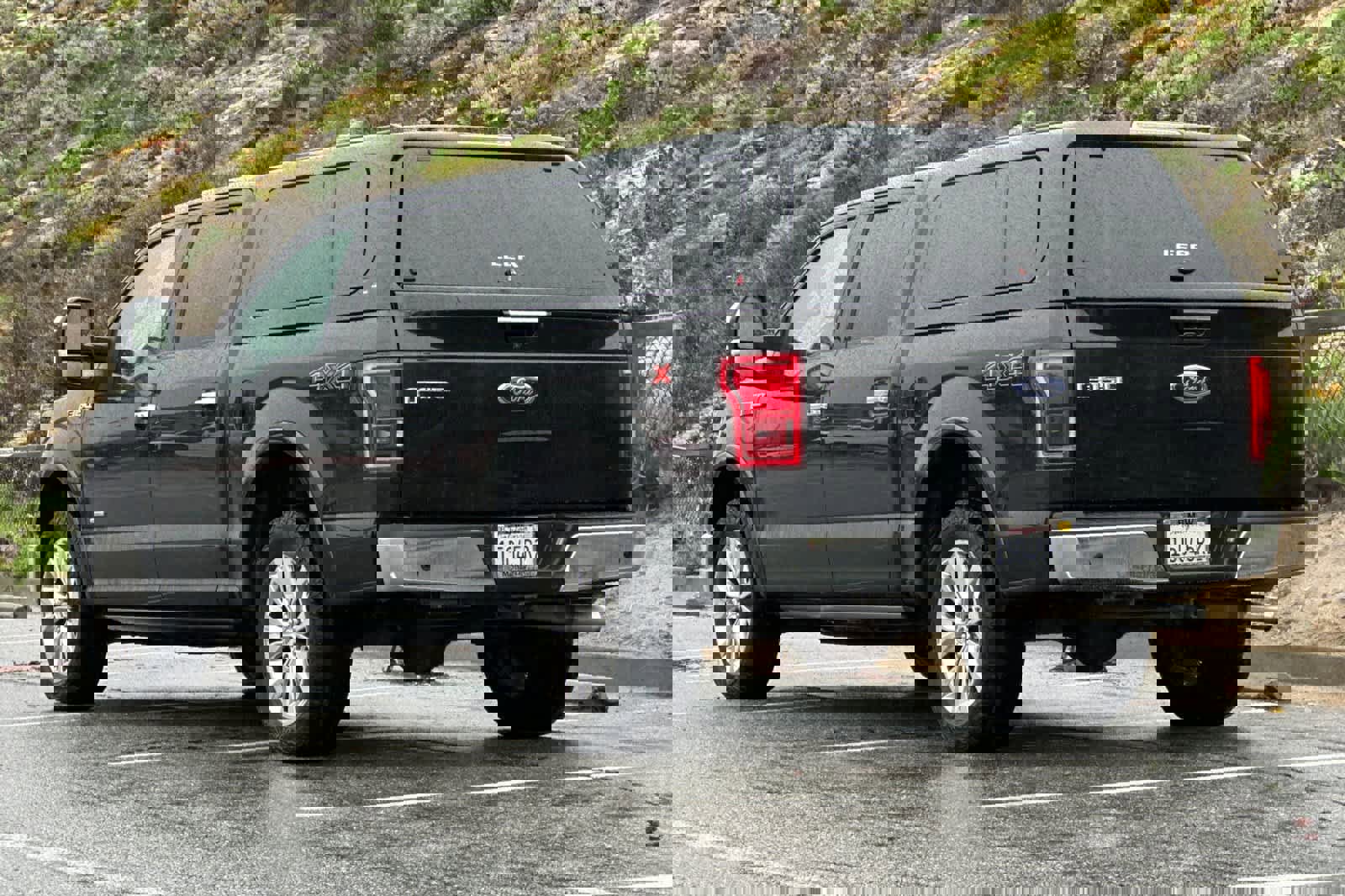 Used 2015 Ford F150 Lariat w/ Equipment Group 502A Luxury image 7