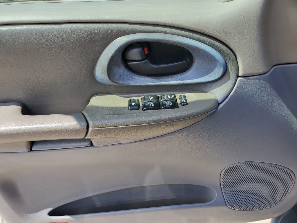 Used 2003 Chevrolet TrailBlazer LT image 14