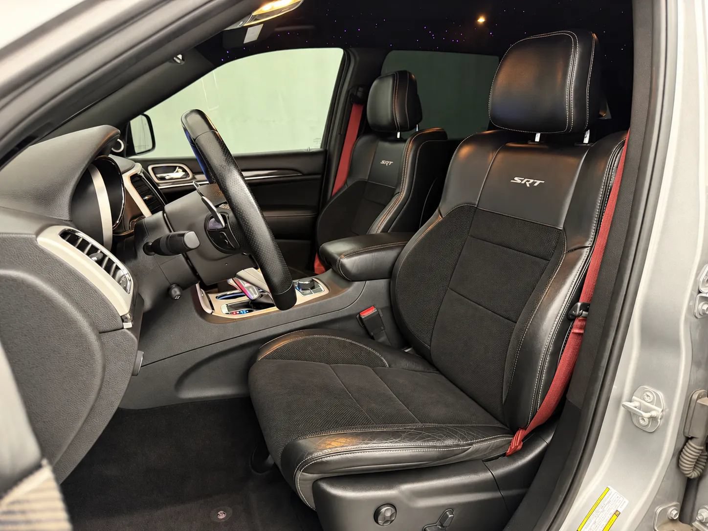 Used 2018 Jeep Grand Cherokee SRT AWD/4WD image 11