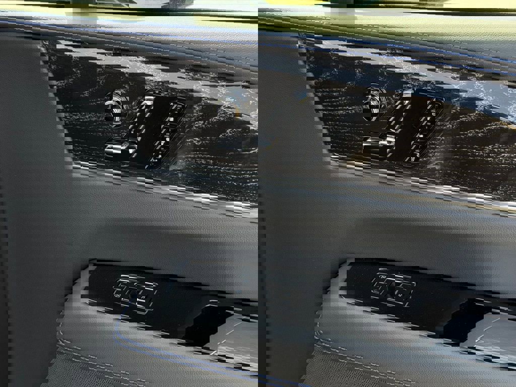 New 2026 Cadillac Escalade IQ Sport 1 w/ LPO, ONYX Package image 28