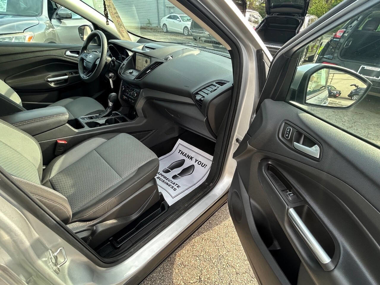 Used 2017 Ford Escape SE w/ Equipment Group 201A image 10