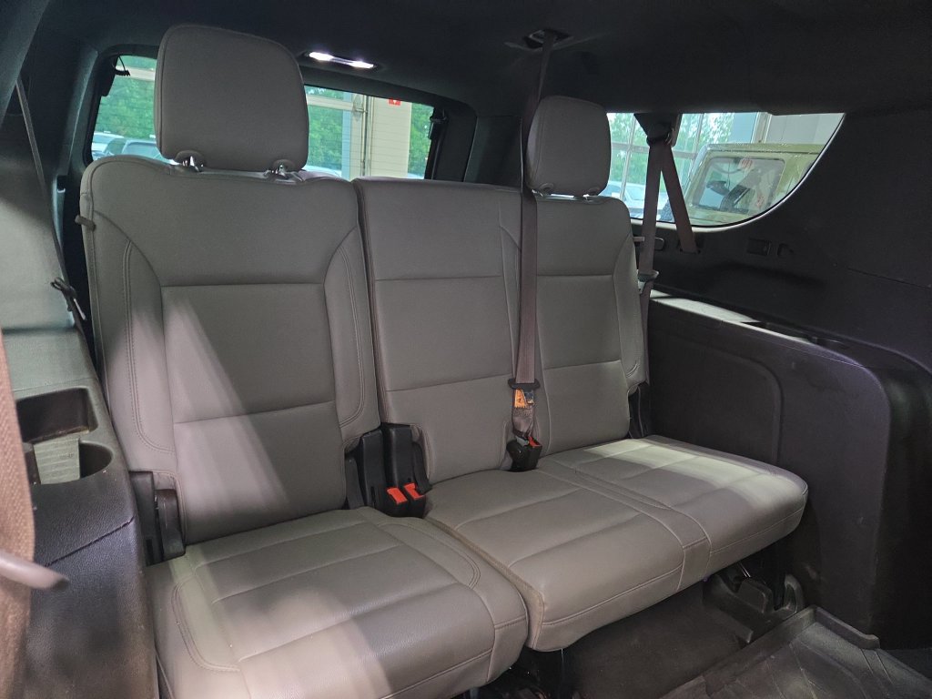 Used 2021 Chevrolet Suburban Z71 w/ Z71 Off-Road Package AWD/4WD image 14