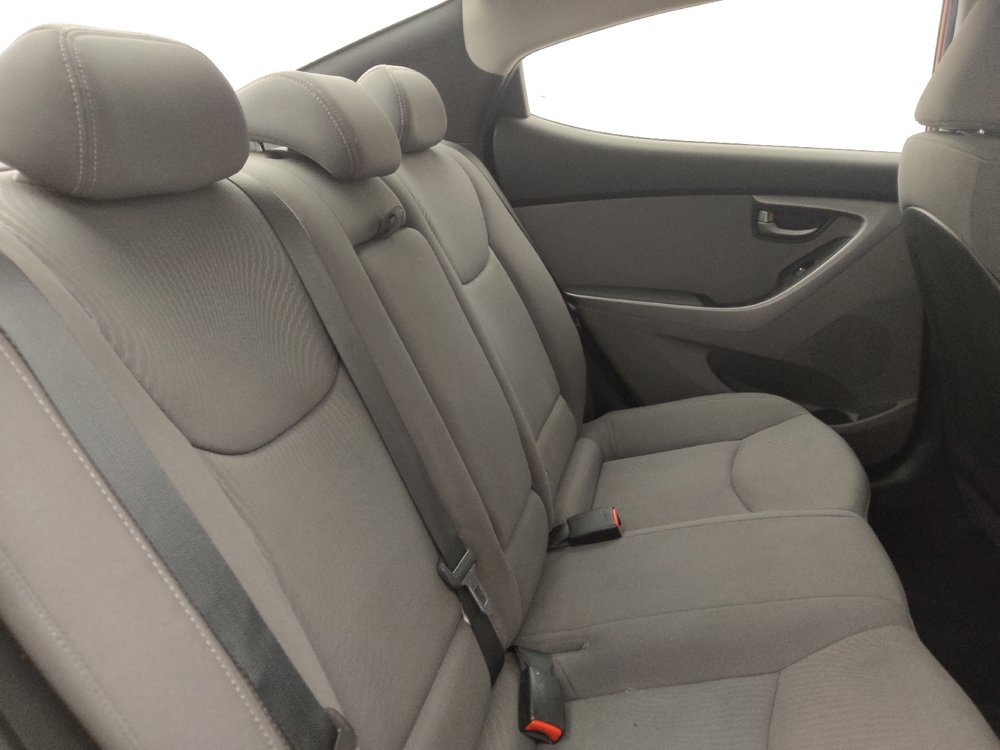Used 2016 Hyundai Elantra SE w/ Option Group 02 FWD image 19