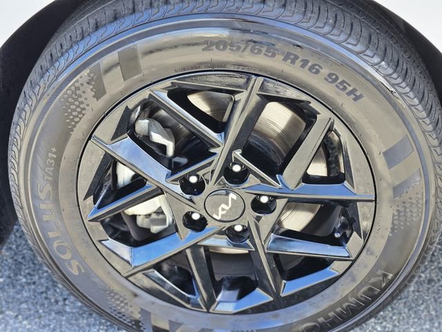 Used 2025 Kia K5 LXS image 10