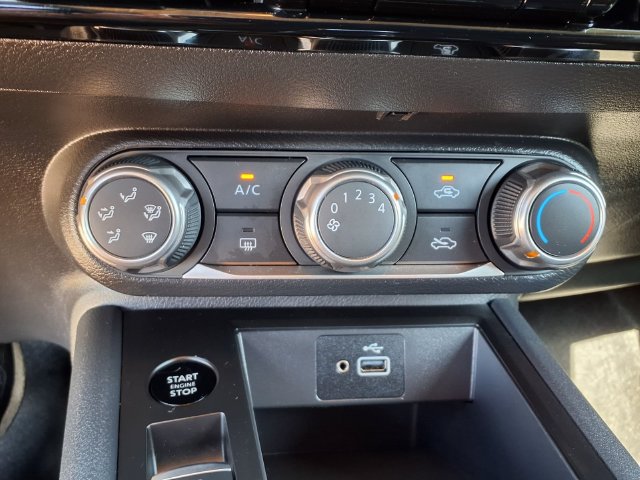 Used 2025 Nissan Kicks S AWD/4WD image 23