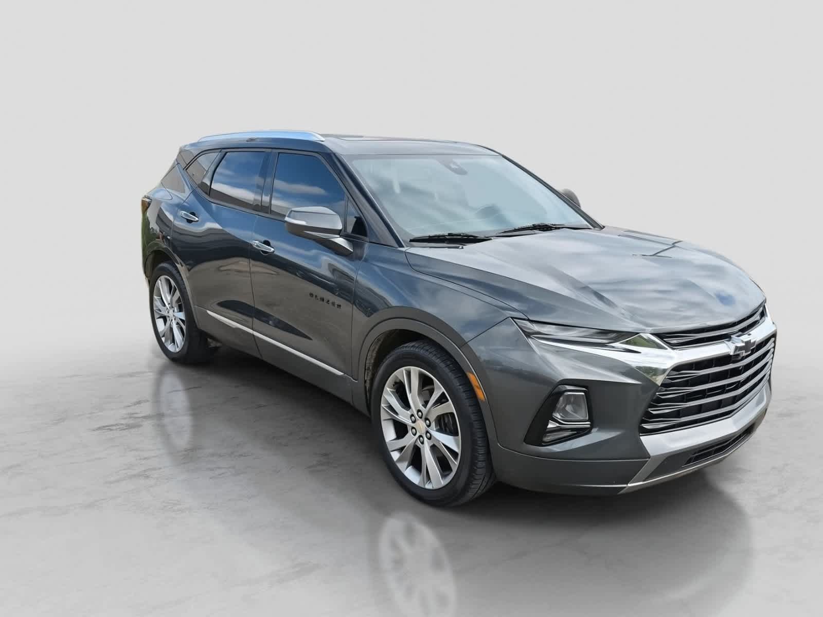 Used 2019 Chevrolet Blazer Premier w/ Sun and Wheels Package AWD/4WD image 2