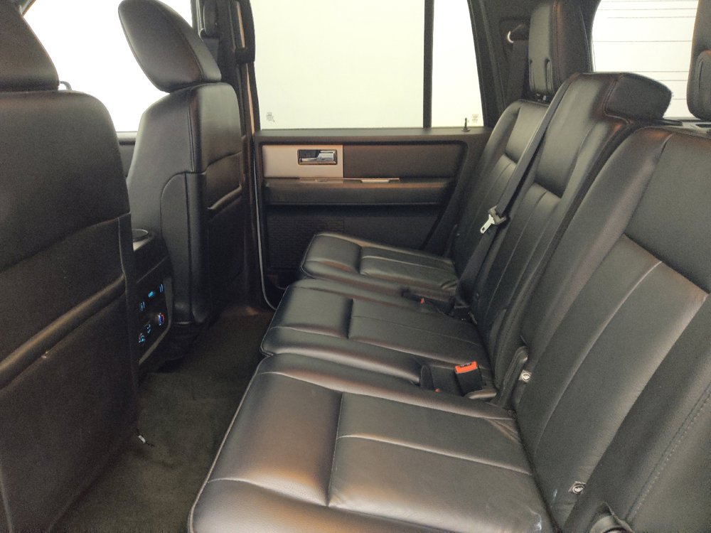 Used 2017 Ford Expedition EL XLT w/ Equipment Group 201A AWD/4WD image 17