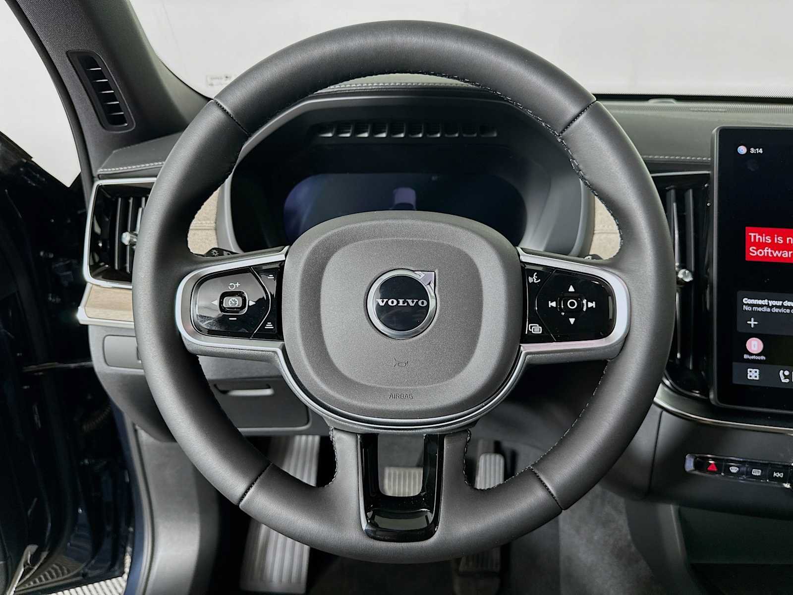 New 2026 Volvo XC90 B6 Plus w/ Protection Package Premier AWD/4WD image 11