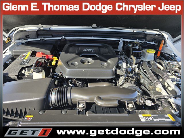 Used 2023 Jeep Wrangler Sahara w/ Cold Weather Group image 17