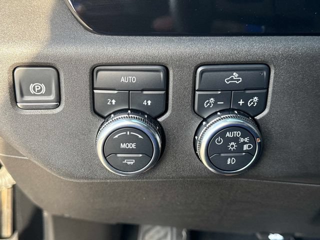 Used 2024 GMC Sierra 1500 Elevation w/ LPO, Elevation Black Package AWD/4WD image 25