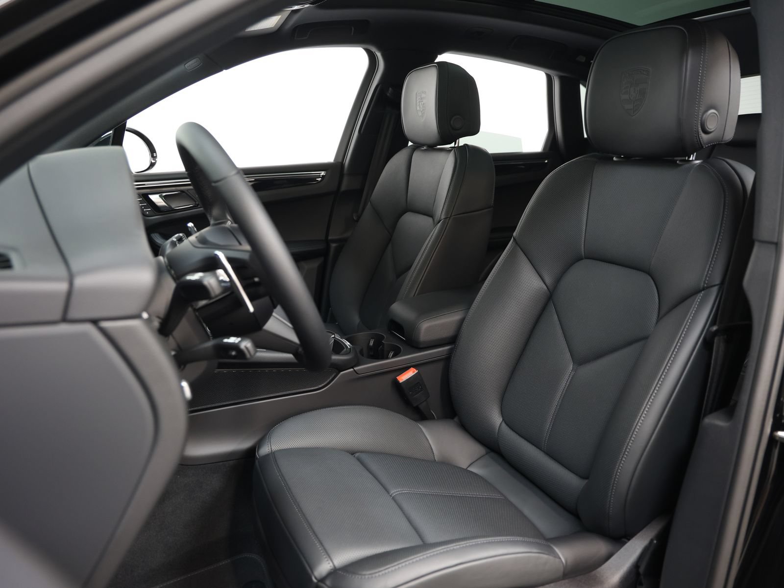 New 2026 Porsche Macan AWD/4WD image 42