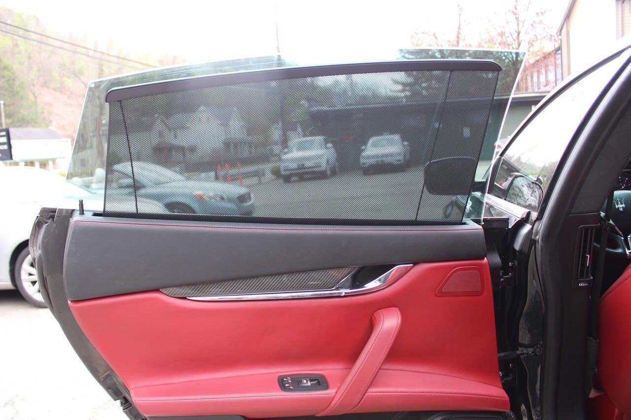 Used 2016 Maserati Quattroporte S image 33