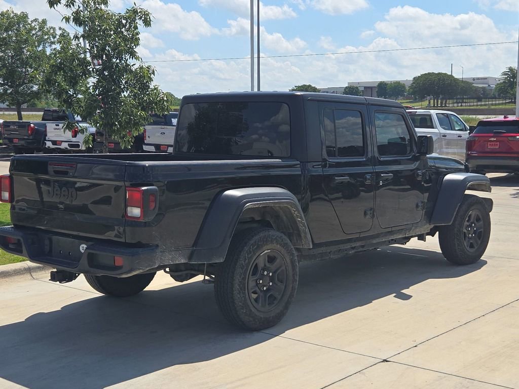 Used 2024 Jeep Gladiator Sport AWD/4WD image 3