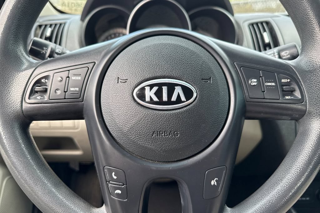 Used 2011 Kia Forte EX FWD image 23