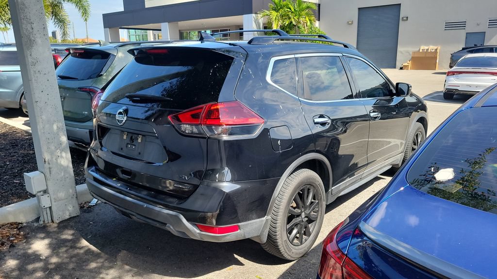 Used 2018 Nissan Rogue SV FWD image 4
