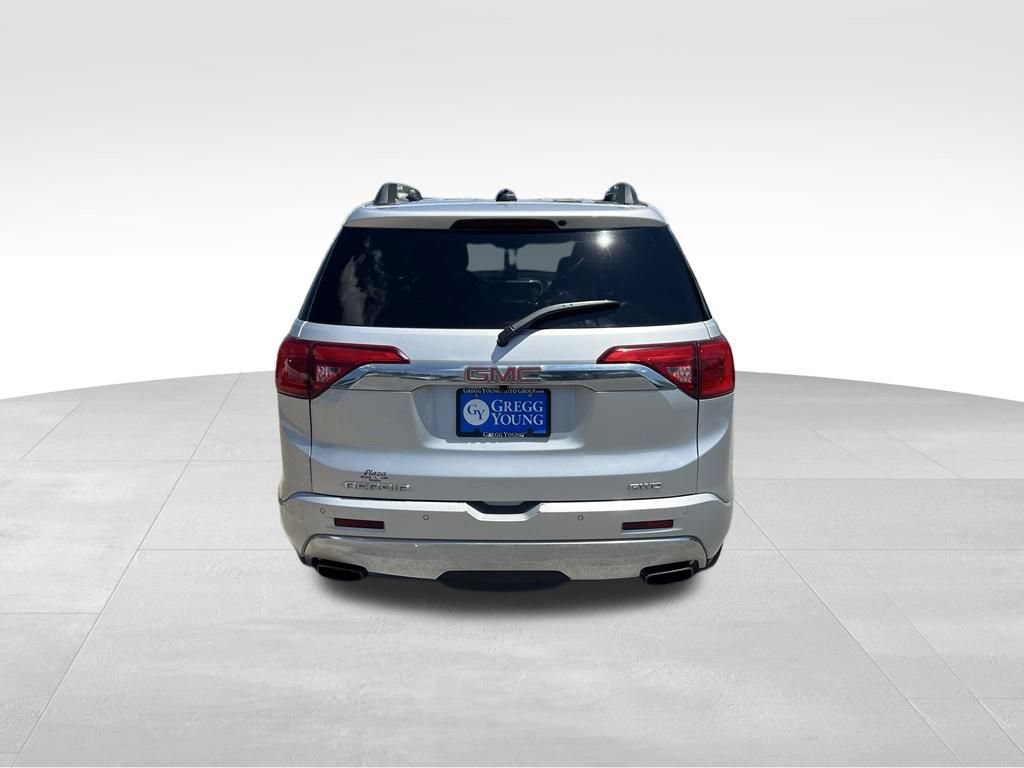Used 2017 GMC Acadia Denali w/ Technology Package AWD/4WD image 5