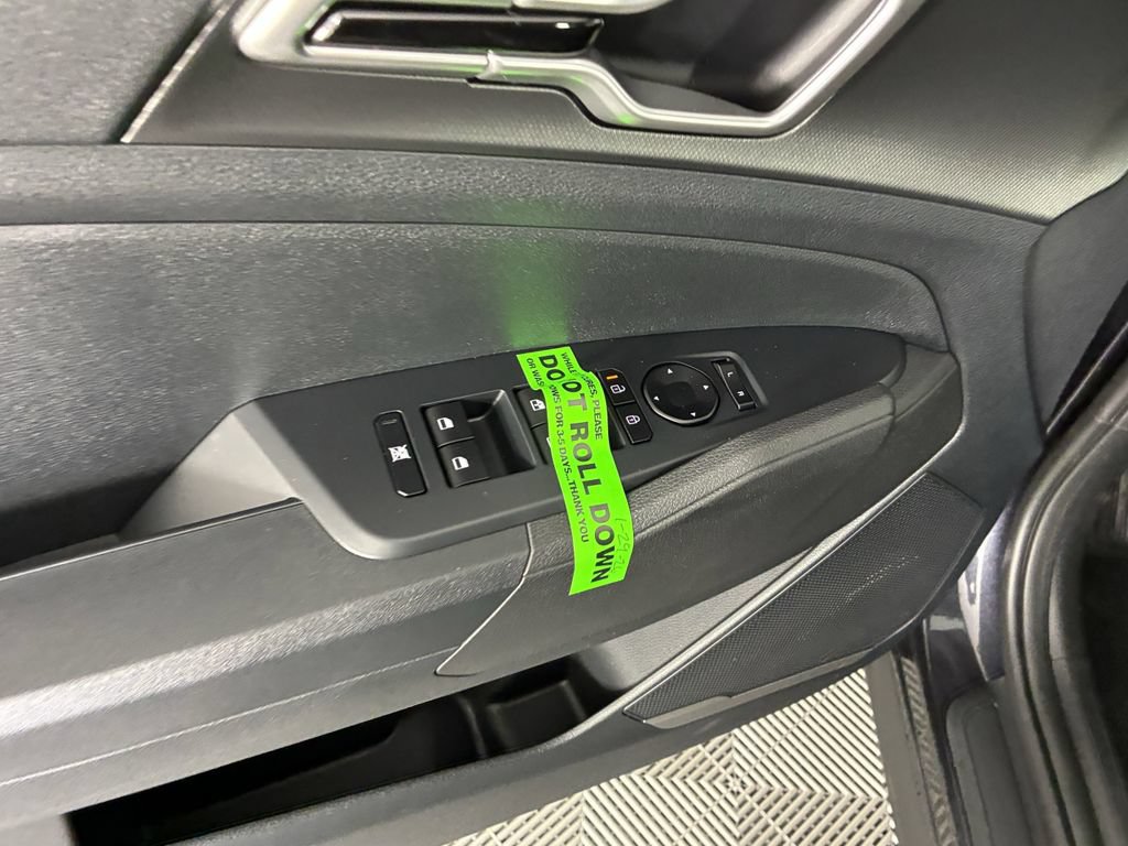 New 2026 Kia Sportage LX w/ LX Convenience Package AWD/4WD image 19