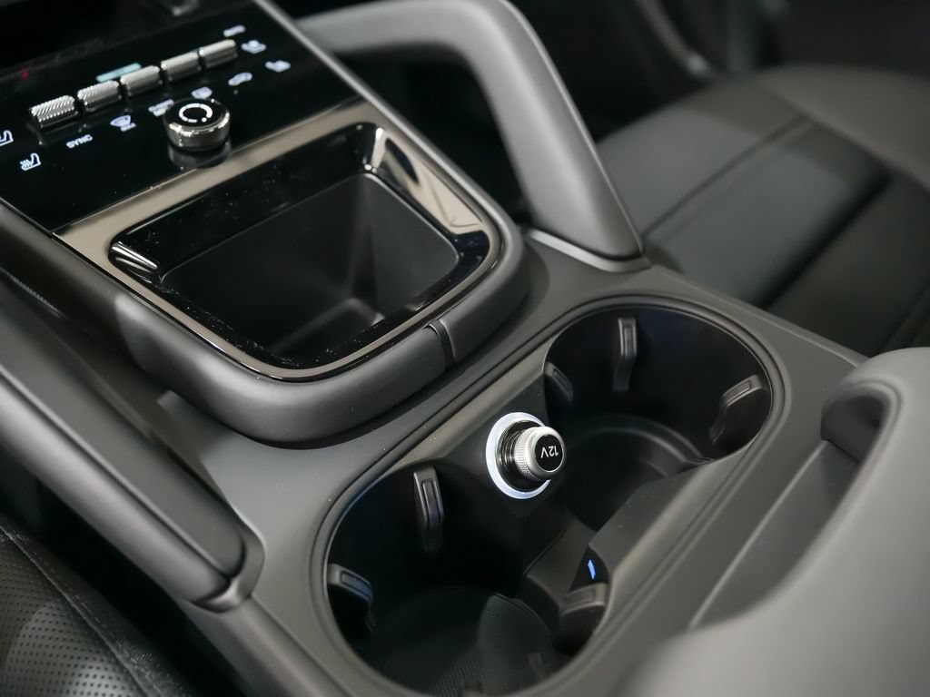 New 2026 Porsche Cayenne GTS AWD/4WD image 33