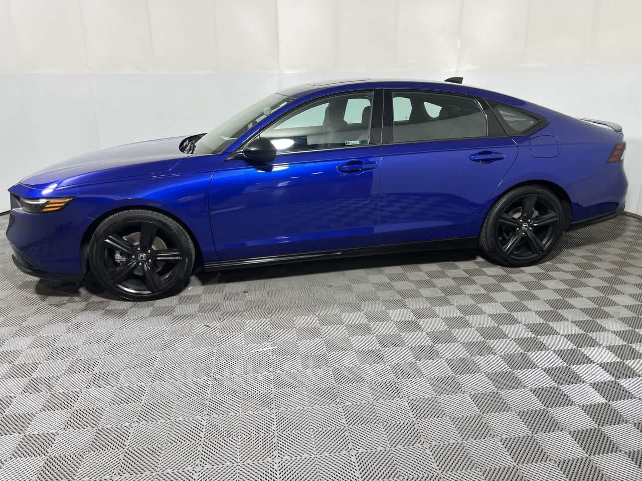 Used 2023 Honda Accord Sport image 5