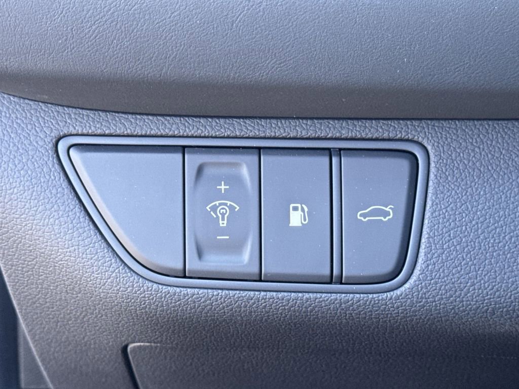 New 2025 Genesis G70 2.5T image 14