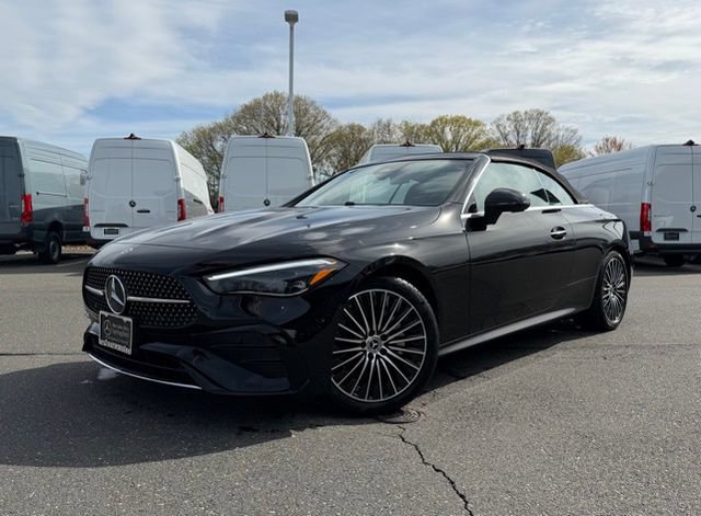 Used 2025 Mercedes-Benz CLE 300 4MATIC Cabriolet image 3
