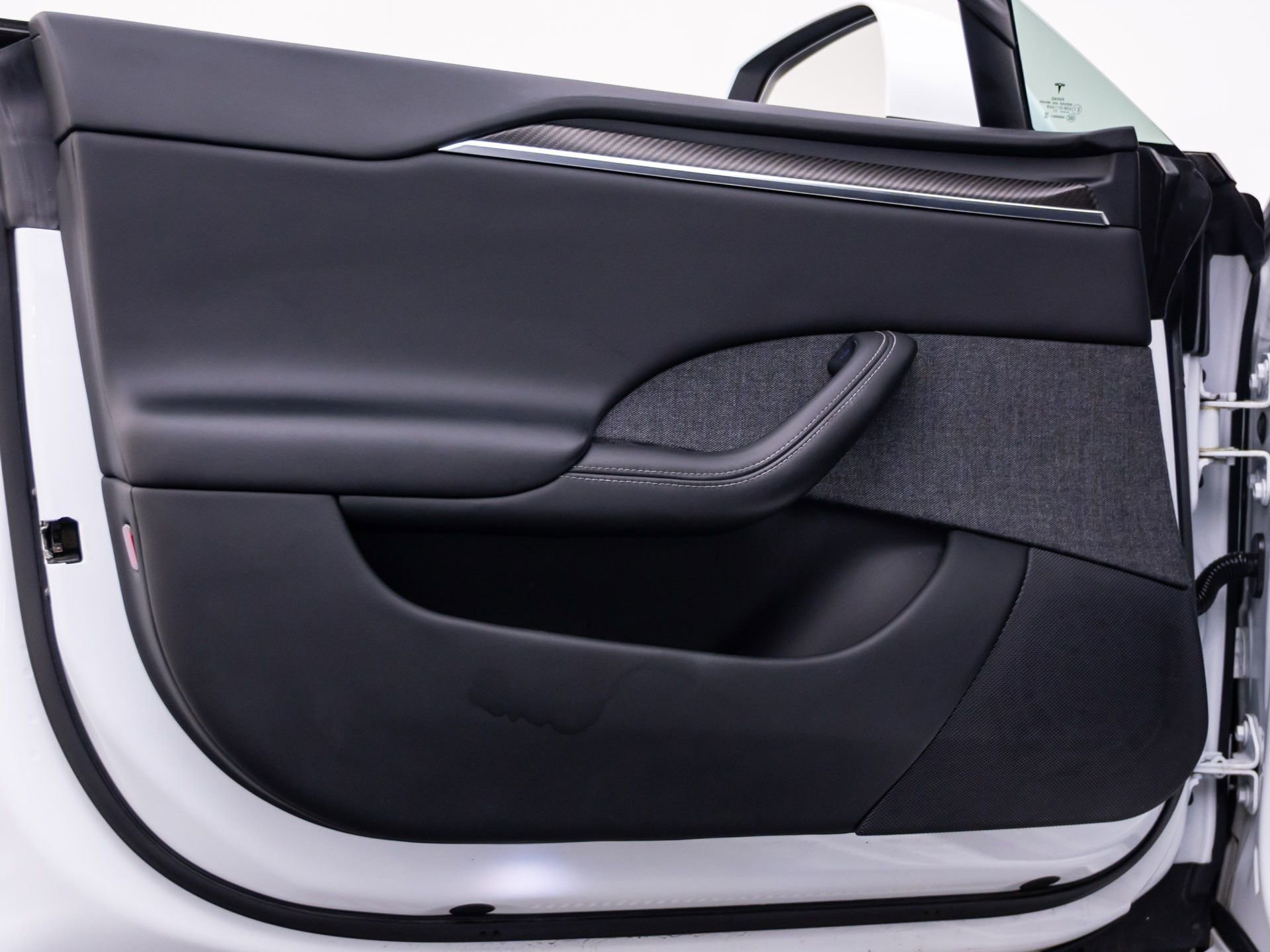 Used 2021 Tesla Model S Plaid image 12