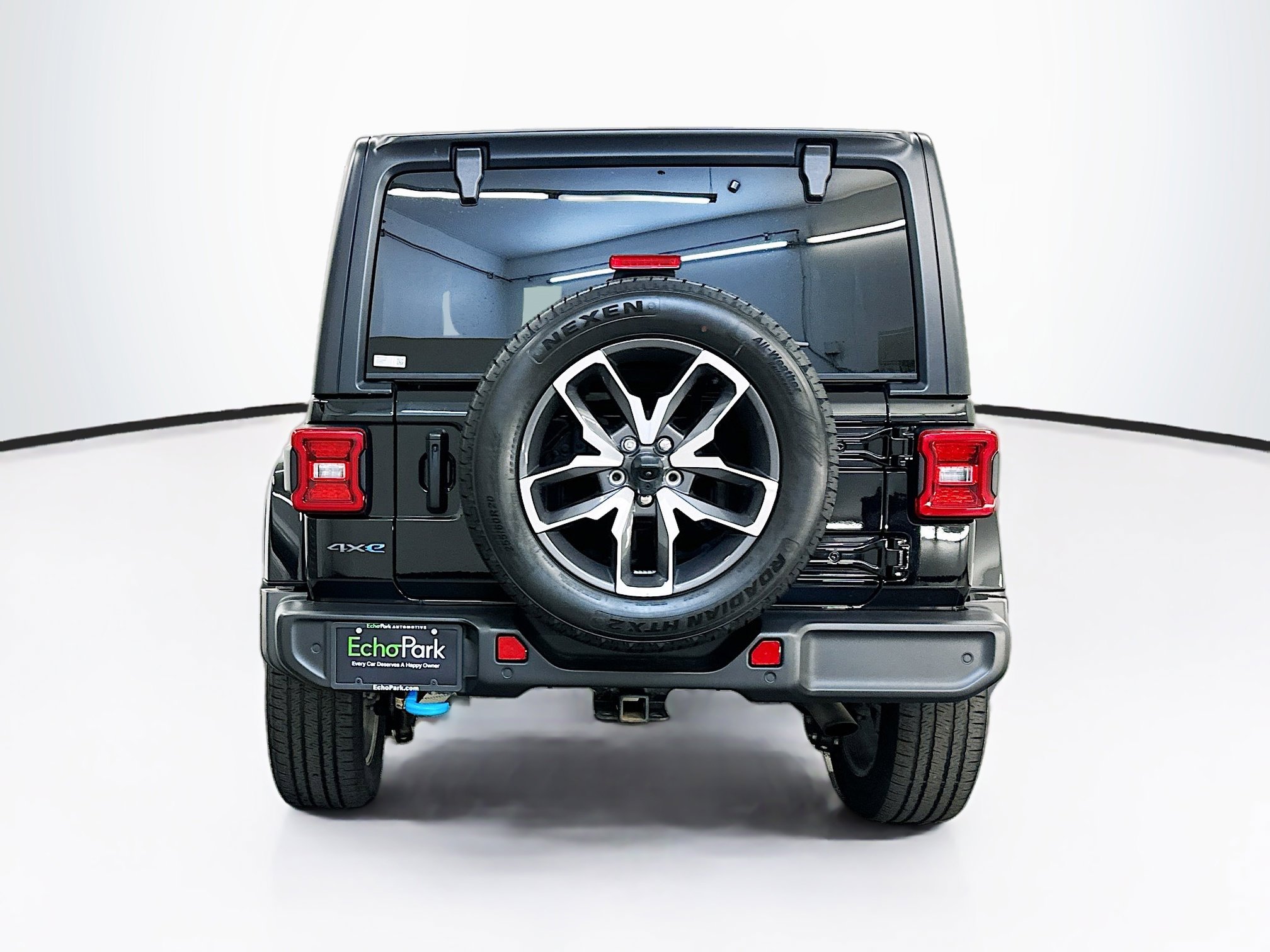 Used 2024 Jeep Wrangler Unlimited w/ Convenience Group AWD/4WD image 7
