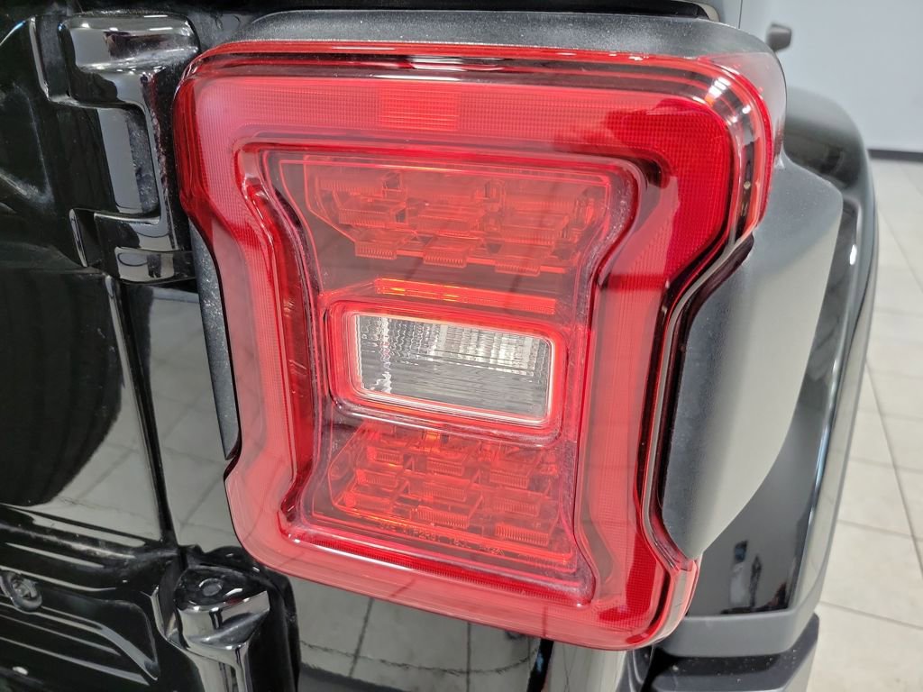 Used 2024 Jeep Wrangler Sahara AWD/4WD image 48