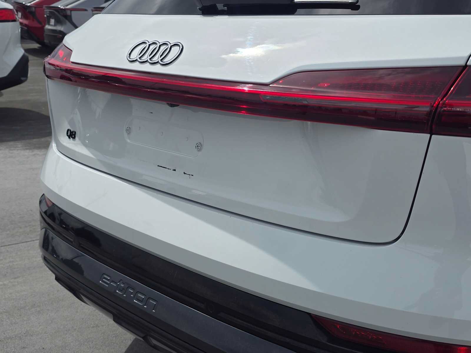 Used 2024 Audi Q8 e-tron Premium Plus w/ Premium Plus Package AWD/4WD image 13
