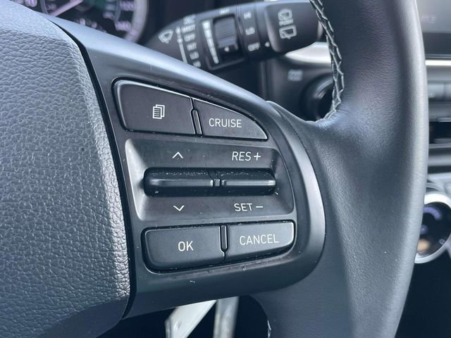 Certified 2021 Hyundai Venue SEL FWD image 18