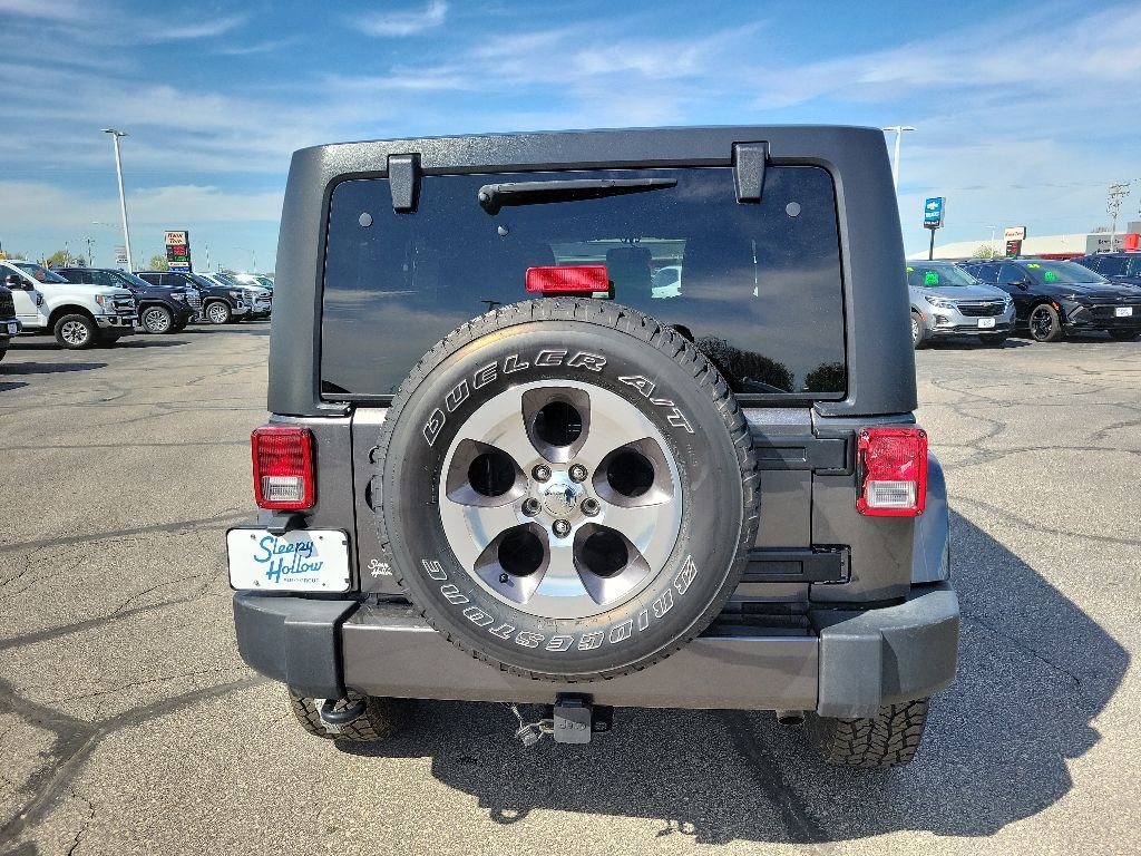 Used 2018 Jeep Wrangler Unlimited Sahara w/ Connectivity Group AWD/4WD image 6