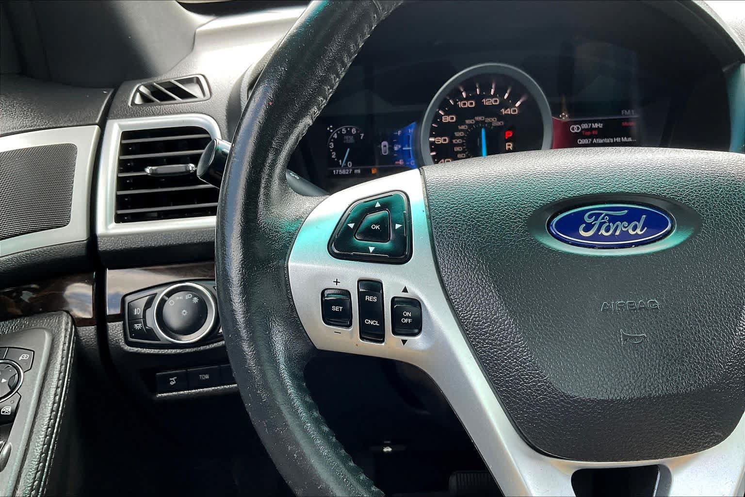 Used 2015 Ford Explorer Limited w/ Equipment Group 302A FWD image 23