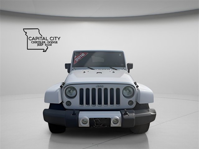 Used 2016 Jeep Wrangler Unlimited Sahara w/ Connectivity Group image 2