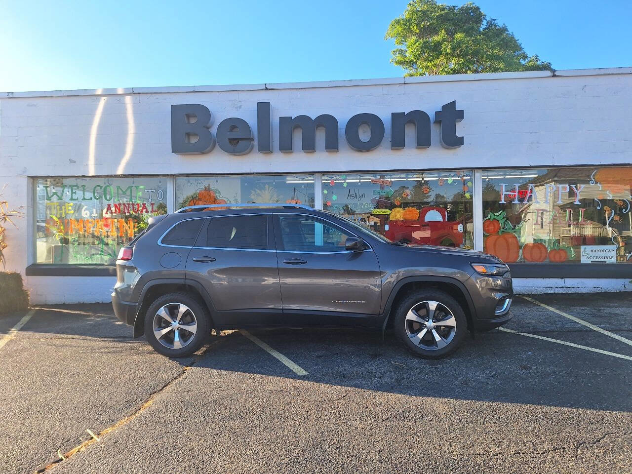 Used 2019 Jeep Cherokee Limited image 2