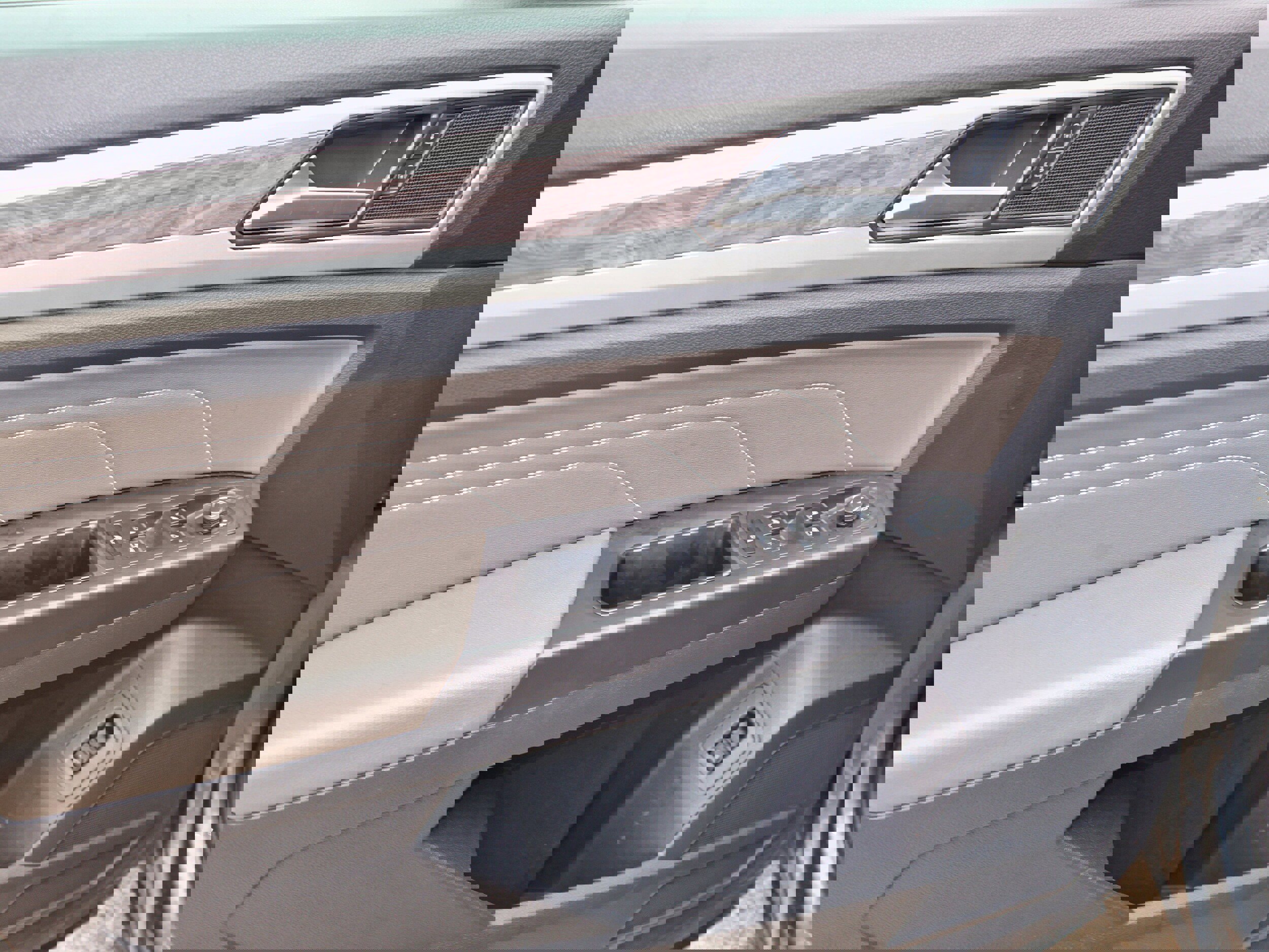 Used 2023 Volkswagen Atlas Cross Sport SE image 14