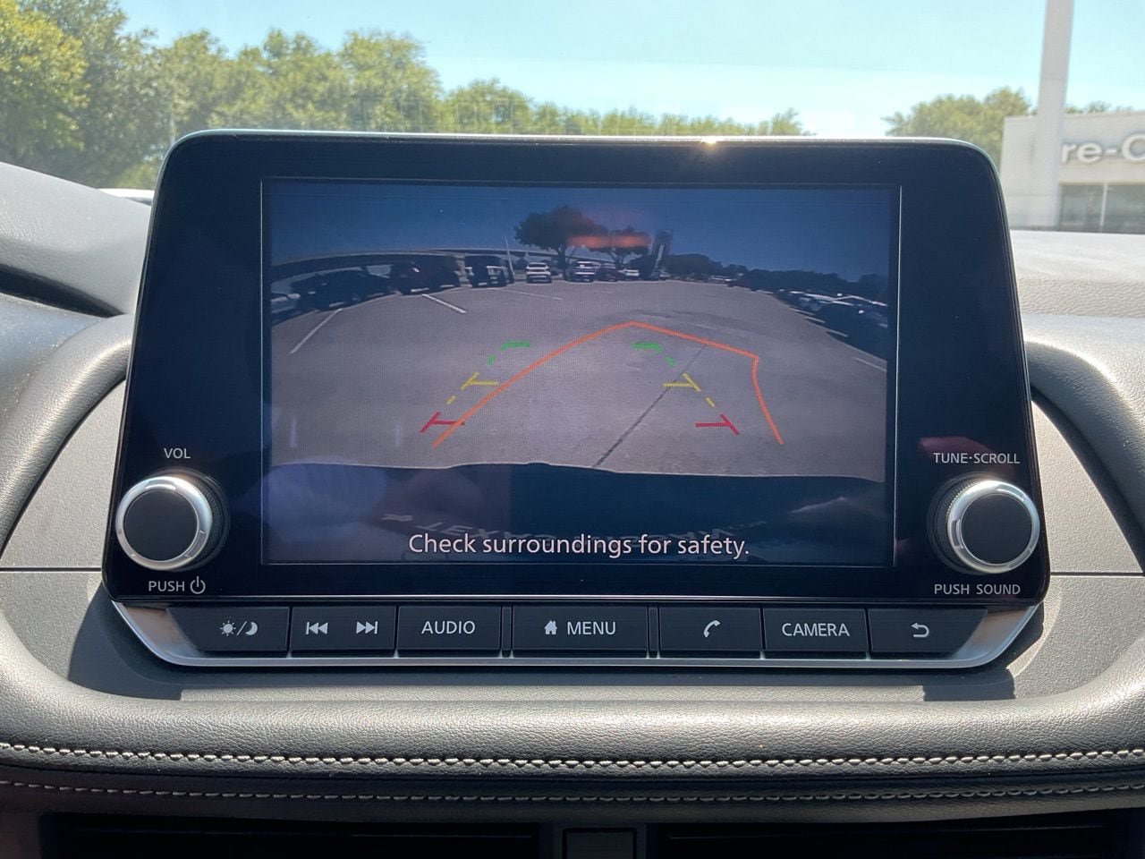 Used 2025 Nissan Rogue SV FWD image 31