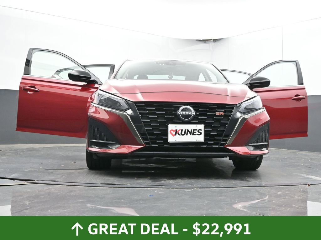 Used 2024 Nissan Altima 2.5 SR w/ SR Premium Package image 74